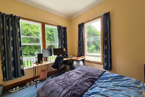 Photo of property in 123a Glenmore Street, Kelburn, Wellington, 6012