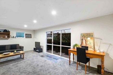 Photo of property in 16 Creamer Avenue, Belmont, Auckland, 0622