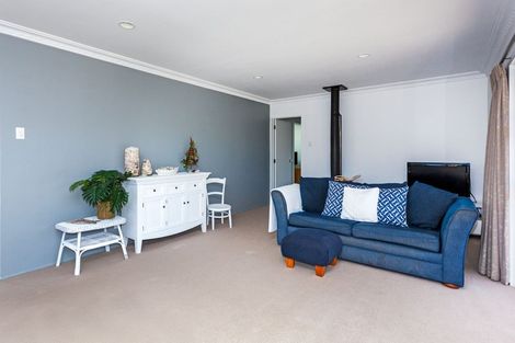 Photo of property in 59 Hahei Beach Road, Hahei, Whitianga, 3591