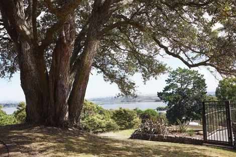 Photo of property in 44 Attwood Road, Paremoremo, Auckland, 0632