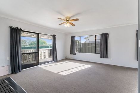 Photo of property in 32 Tawa Street, Hilltop, Taupo, 3330