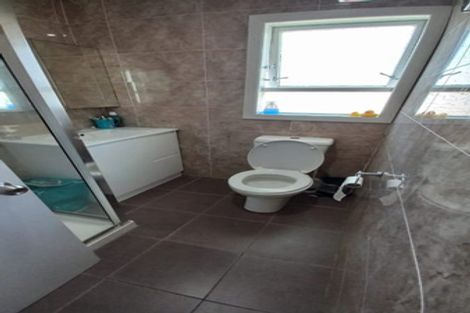 Photo of property in 14 Blenheim Street, Glenfield, Auckland, 0629