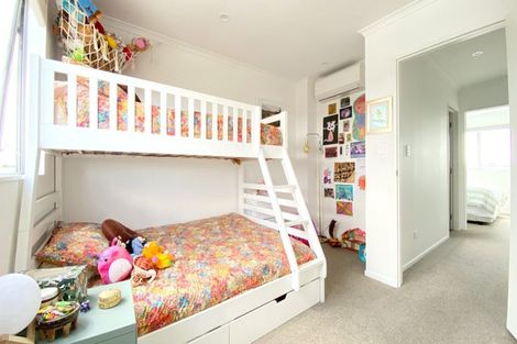 Photo of property in 31 Ngae Place, Mangere East, Auckland, 2024