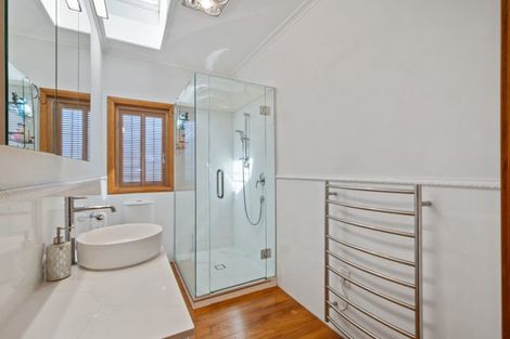 Photo of property in 40 Youngs Road, Papakura, 2110