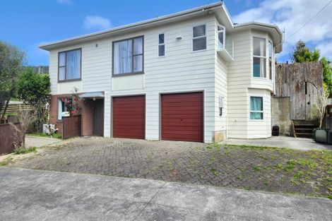 Photo of property in 35 Turkington Street, Tawa, Wellington, 5028