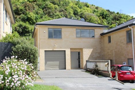 Photo of property in 24 Erlestoke Crescent, Churton Park, Wellington, 6037