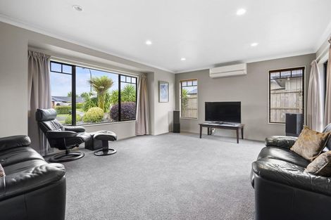 Photo of property in 24 Oaklands Drive, Cambridge, 3434