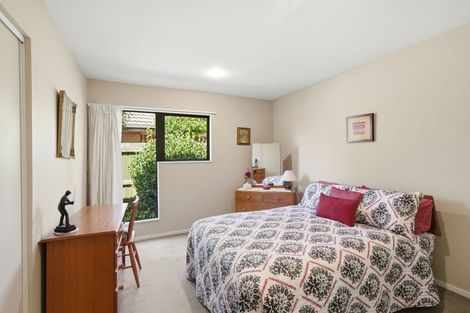 Photo of property in 2/139 Maidstone Road, Ilam, Christchurch, 8041