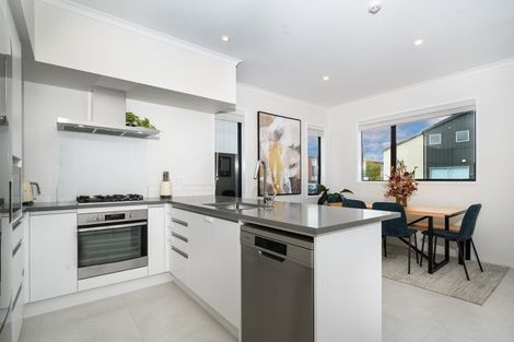 Photo of property in 41 Walter Merton Road, Hobsonville, Auckland, 0616