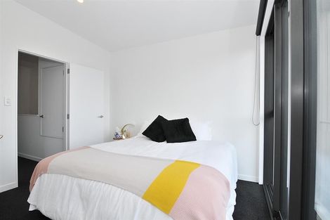 Photo of property in 2/20 Trent Street, Island Bay, Wellington, 6023