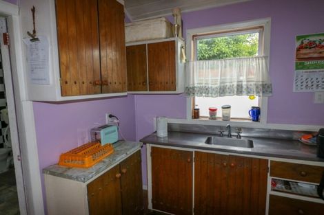 Photo of property in 1 Cadman Street, Dannevirke, 4930