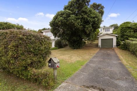 Photo of property in 14 Hinau Street, Tawa, Wellington, 5028