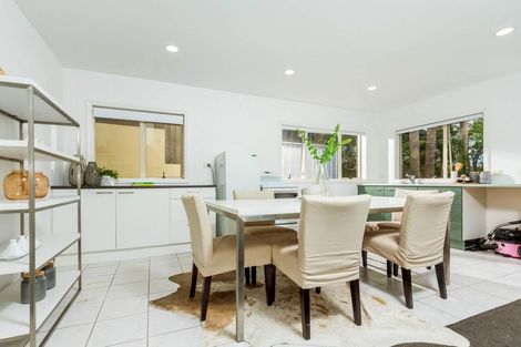 Photo of property in 1/25 Churchill Road, Murrays Bay, Auckland, 0630