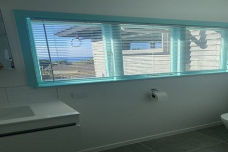 Photo of property in 31 View Road, Titahi Bay, Porirua, 5022