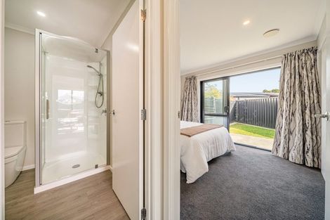 Photo of property in 52 Mawai Hakona Drive, Wallaceville, Upper Hutt, 5018