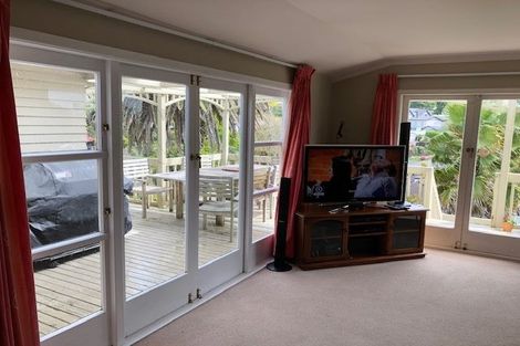 Photo of property in 54 Beulah Avenue, Rothesay Bay, Auckland, 0630