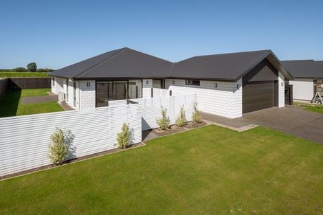 Photo of property in 8 Whitehall Drive, Springlands, Blenheim, 7201