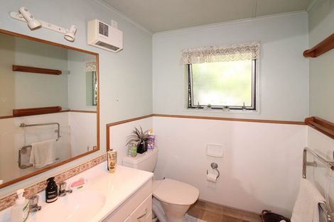 Photo of property in 78 Victoria Street, Carterton, 5713