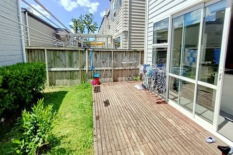 Photo of property in 25 Hakawai Avenue, Takanini, 2112