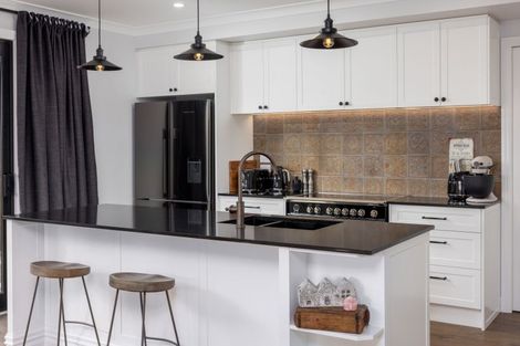 Photo of property in 18 The Esplanade, Pegasus, 7612