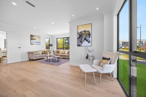 Photo of property in 2 Laurel Drive, Rosehill, 2113