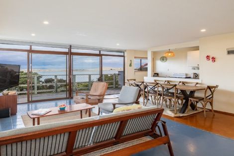 Photo of property in 17 Cheviot Street, Mangawhai Heads, Mangawhai, 0505