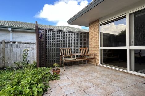 Photo of property in 12 Dan Tori Place, Orewa, 0931