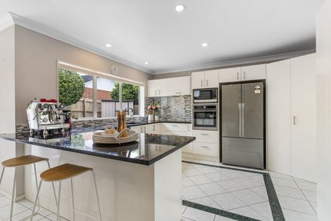 Photo of property in 11 Nathan Close, Somerville, Auckland, 2014