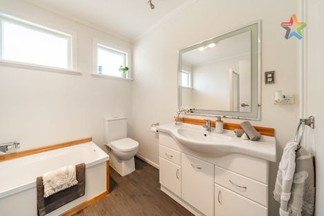 Photo of property in 21 Robson Street, Stokes Valley, Lower Hutt, 5019