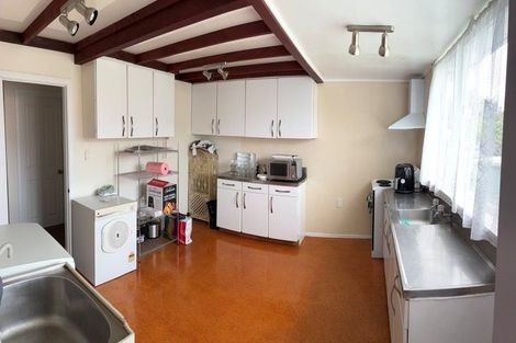 Photo of property in 6 Barberry Lane, Te Atatu Peninsula, Auckland, 0610