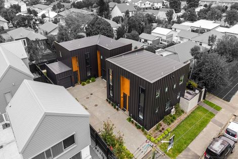 Photo of property in 2/12 Hume Street, Sydenham, Christchurch, 8023