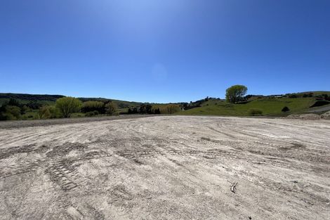 Photo of property in 16 Olsen Place, Kinloch, 3385