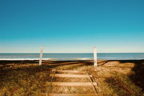 Photo of property in 12 Chamberlain Avenue, Amberley, 7481