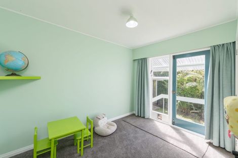 Photo of property in 3 Ardal Grove, Tirohanga, Lower Hutt, 5010