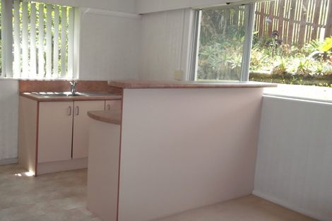 Photo of property in 31 Wyoming Avenue, Murrays Bay, Auckland, 0630