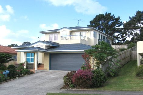 Photo of property in 4 Ginders Drive, Massey, Auckland, 0614
