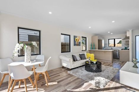 Photo of property in 35c Laurie Avenue, Papakura, 2110