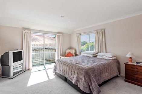 Photo of property in 28 Realm Drive, Paraparaumu, 5032