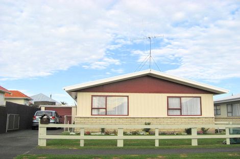 Photo of property in 10 Gunn Street, Gonville, Whanganui, 4501