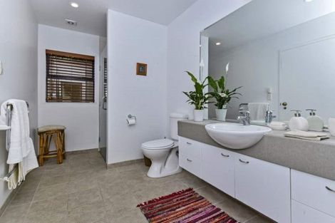 Photo of property in 39a Beresford Street, Bayswater, Auckland, 0622
