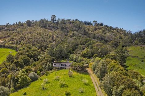 Photo of property in 16 Hodge Road, Coroglen, Whitianga, 3591