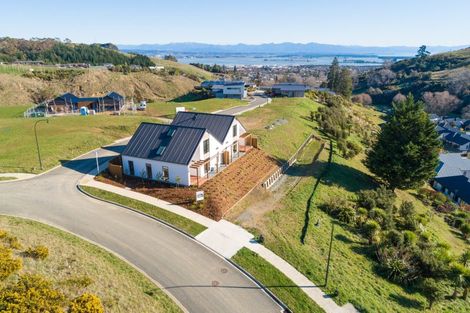 Photo of property in 2 Hill Tops Way, Stoke, Nelson, 7011