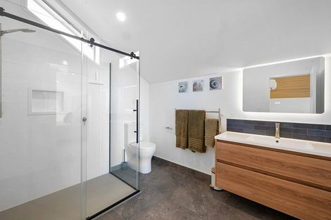 Photo of property in 250b Courtenay Street, Strandon, New Plymouth, 4312