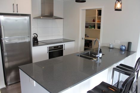 Photo of property in 210 Waikite Road, Welcome Bay, Tauranga, 3175