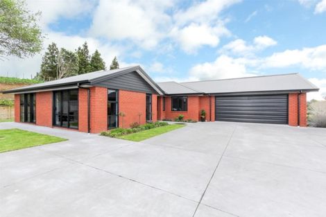 Photo of property in 17 Garrett Drive, Whalers Gate, New Plymouth, 4310