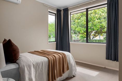 Photo of property in 1 Holly Place, Rototuna North, Hamilton, 3210