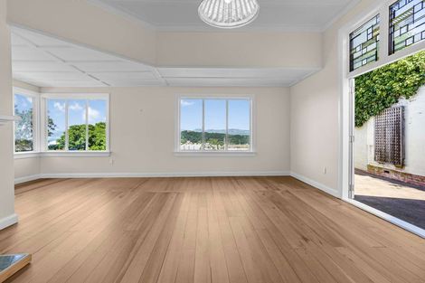 Photo of property in 35 Central Terrace, Kelburn, Wellington, 6012