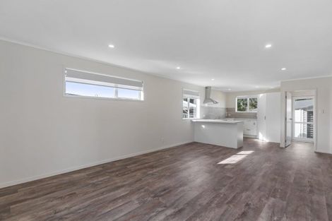 Photo of property in 18 Chichester Drive, Rosehill, Papakura, 2113