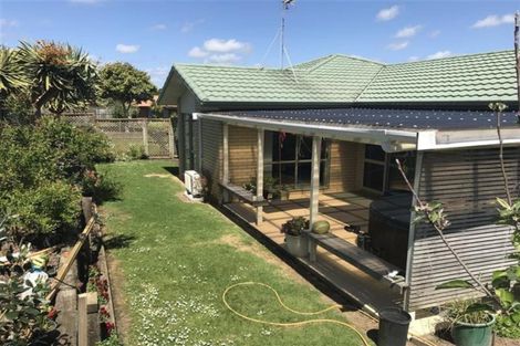 Photo of property in 5 Harobed Place, Weymouth, Auckland, 2103