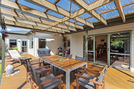Photo of property in 32 Maesbury Close, Papamoa Beach, Papamoa, 3118